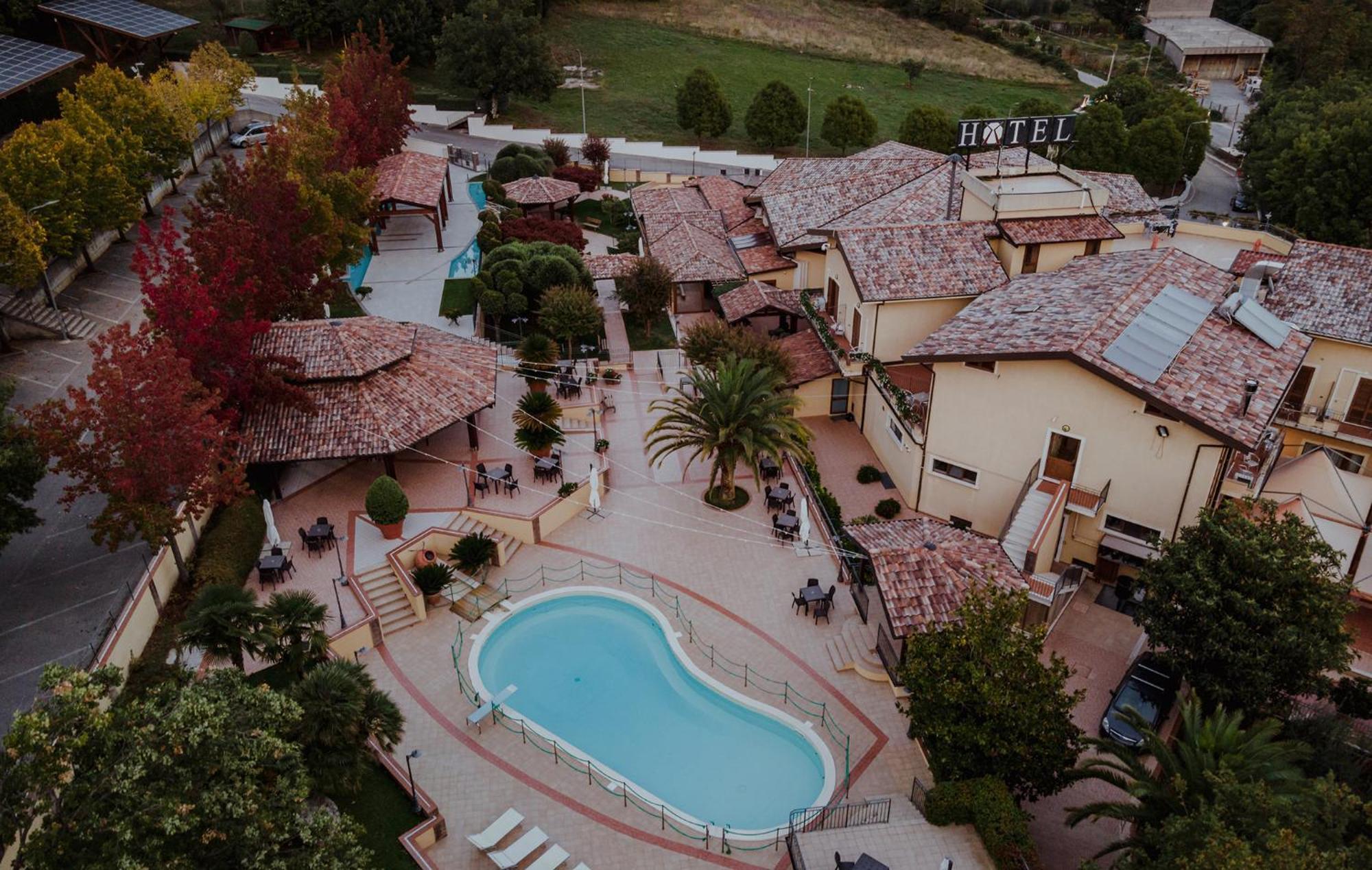 San Raffaele Hotel Restaurant & Resort Castelluccio Superiore Dış mekan fotoğraf